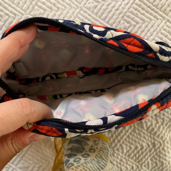 Vera Bradley Mirror Cosmetic Bag/Case in Sun Valley, New Without Tags - Picture 4 of 4